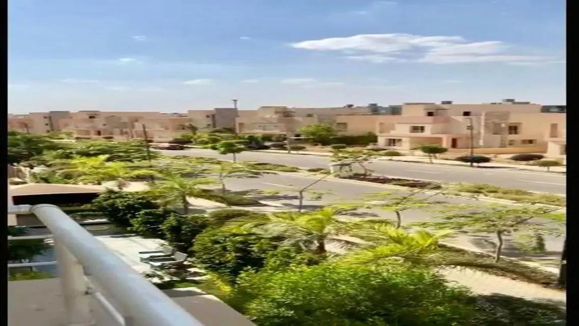 Fully furnished villa n prime location 6 of Octobe