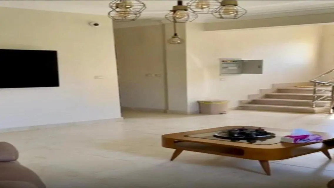 Fully furnished villa n prime location 6 of Octobe