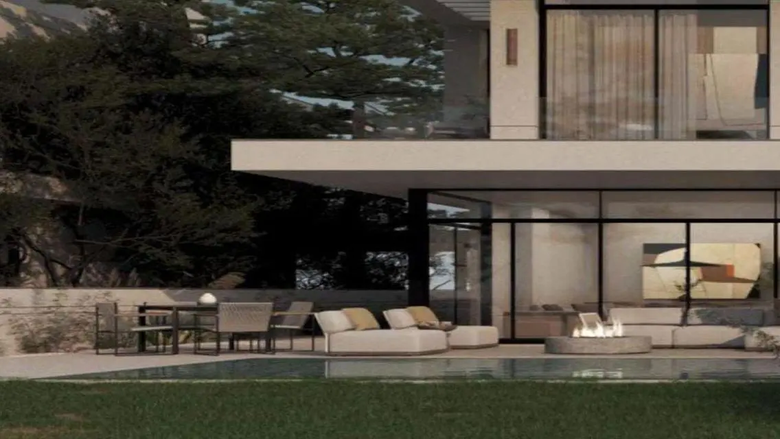 Luxuriously finished townhouse near Beverly hills