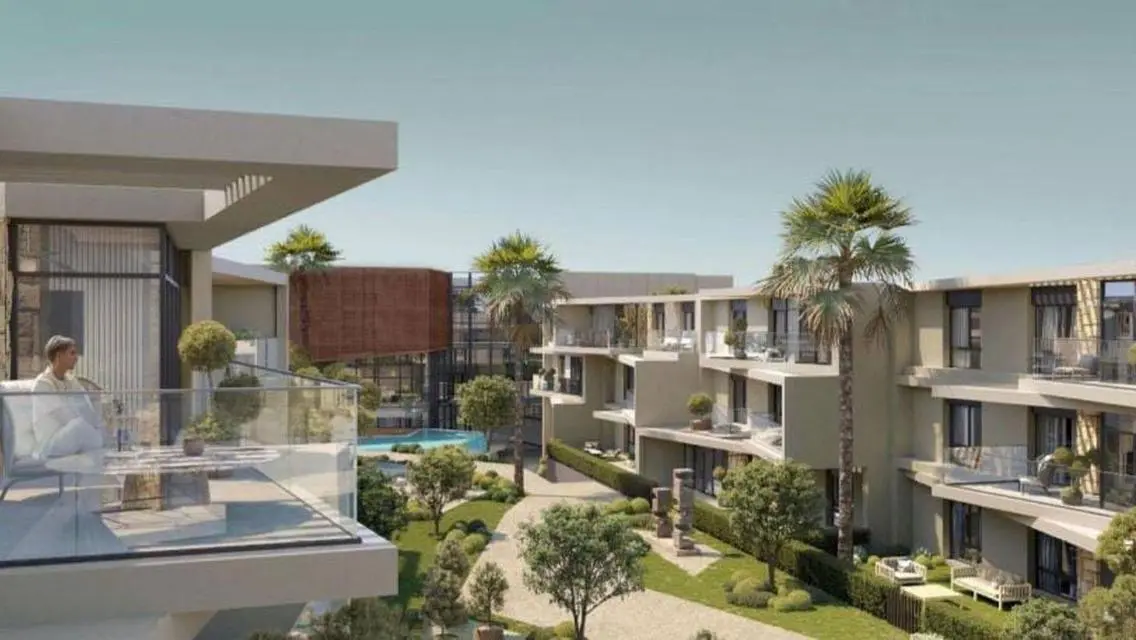Luxuriously finished townhouse near Beverly hills