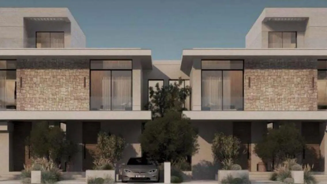 Luxuriously finished townhouse near Beverly hills