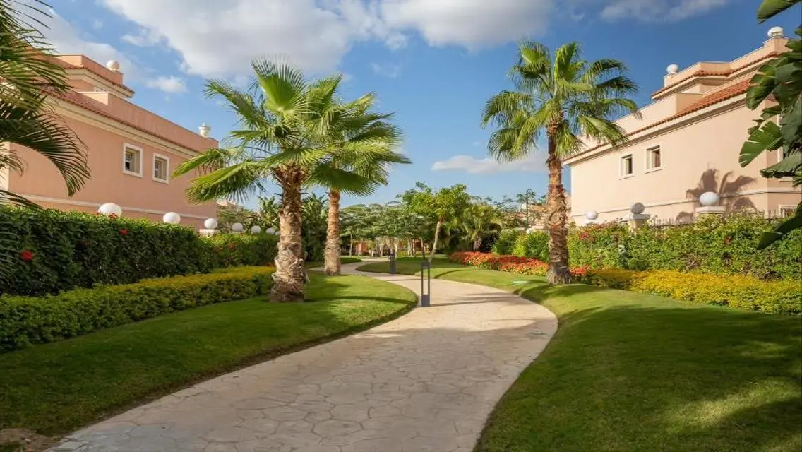 Standalone villa 450m RTM in front of madinaty