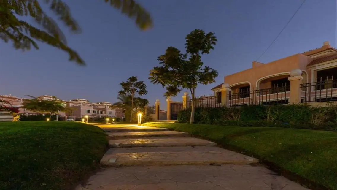 Standalone villa 450m RTM in front of madinaty