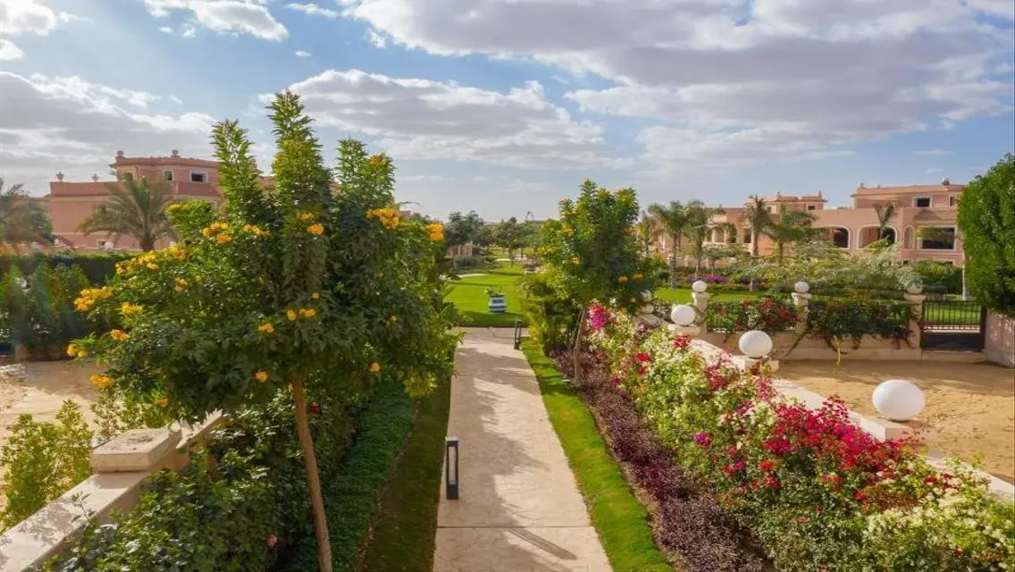 Villa for immediate delivery open view 400m garden