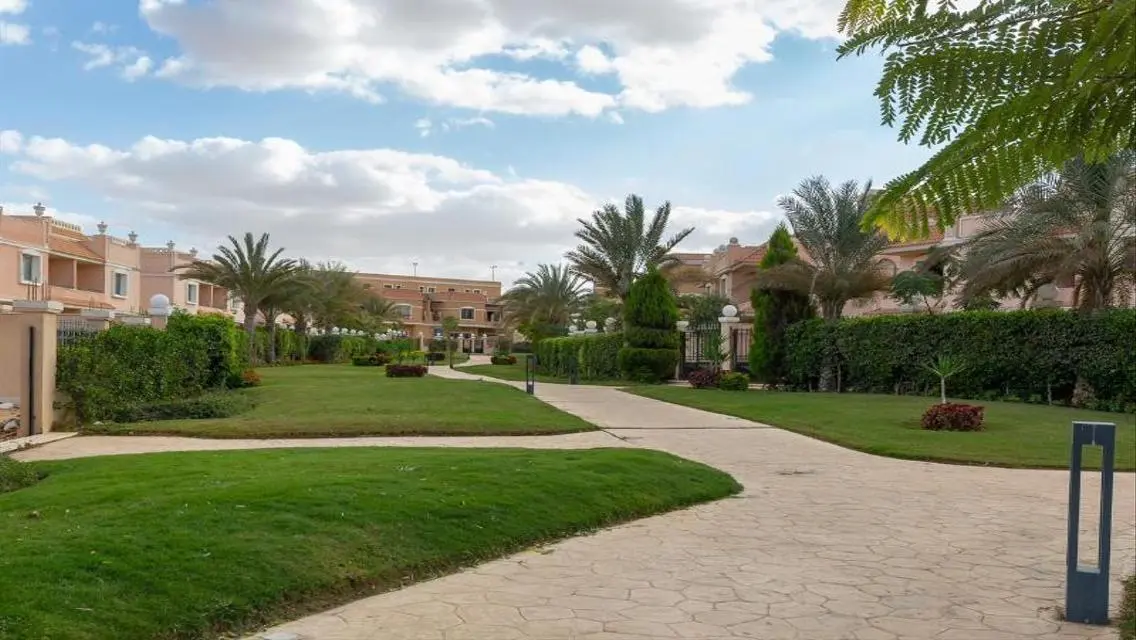 Villa for immediate delivery open view 400m garden