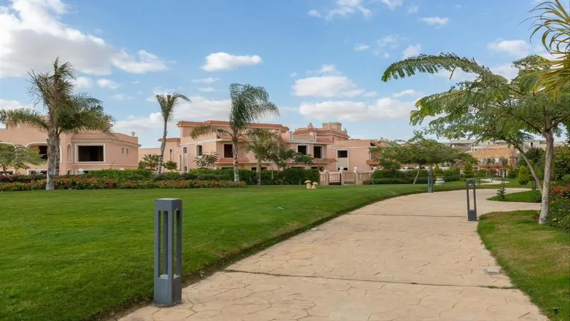 Villa for immediate delivery open view 400m garden