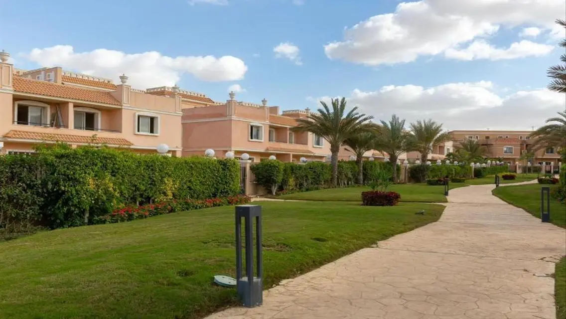 Villa for immediate delivery open view 400m garden
