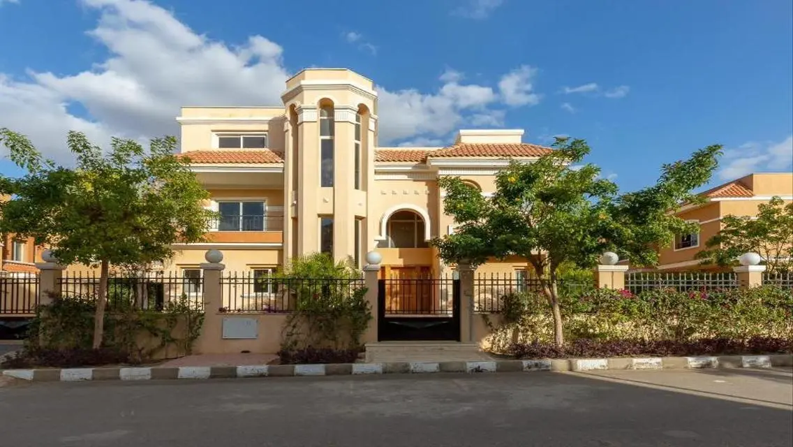 Villa for immediate delivery open view 400m garden