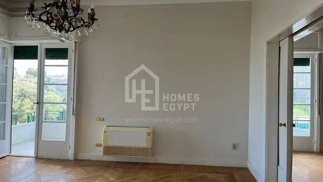 High Ceiling Apt with Nile View South Zamalek Rent