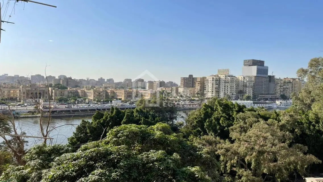 High Ceiling Apt with Nile View South Zamalek Rent