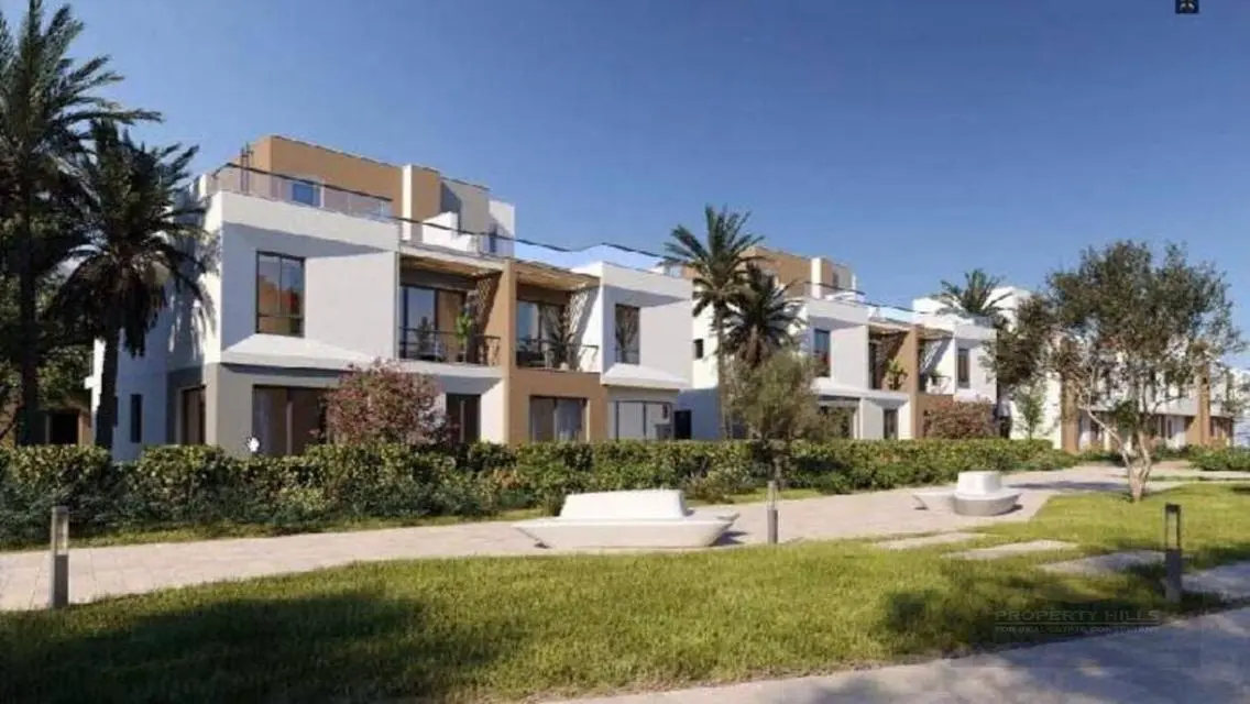 garden Duplex in prime location in zayed inst 8yrs