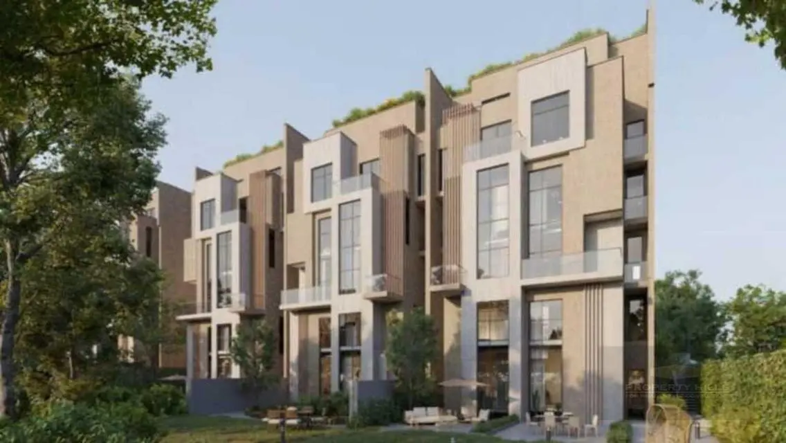 garden Duplex in prime location in zayed inst 8yrs