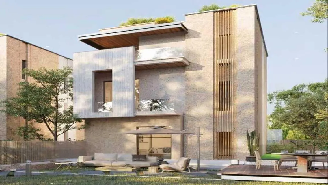garden Duplex in prime location in zayed inst 8yrs