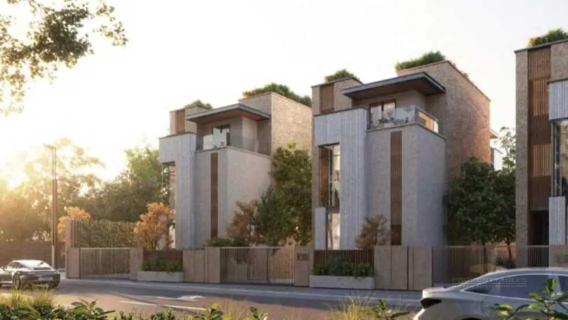 garden Duplex in prime location in zayed inst 8yrs