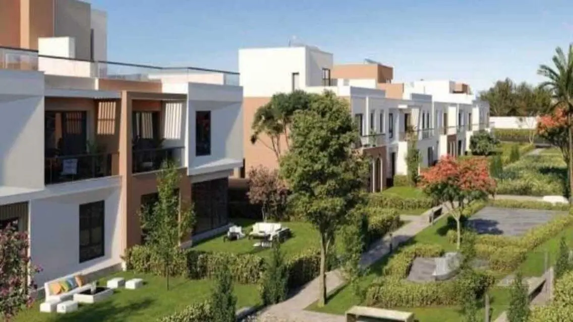 garden Duplex in prime location in zayed inst 8yrs