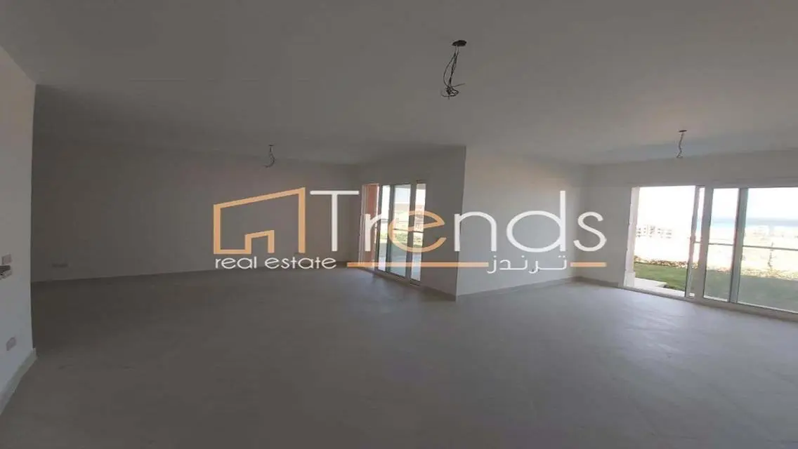 شاليه للبيع استلام فورى متشطب بالكامل بحرى
