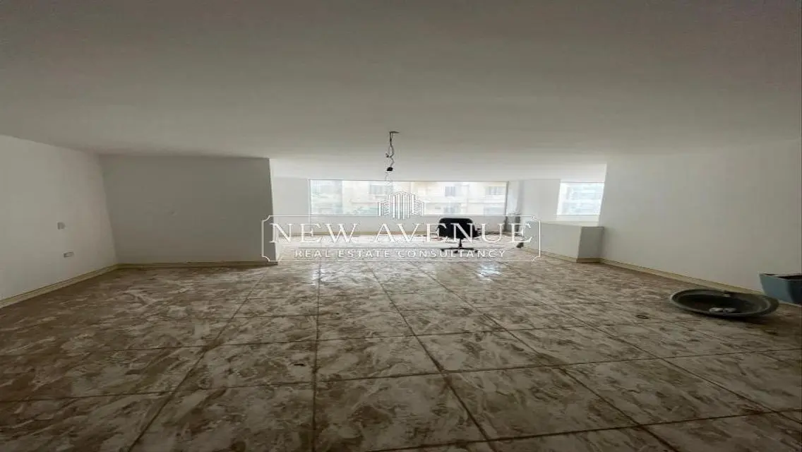 Retail 500m for sale At Ard el Golf Prime location
