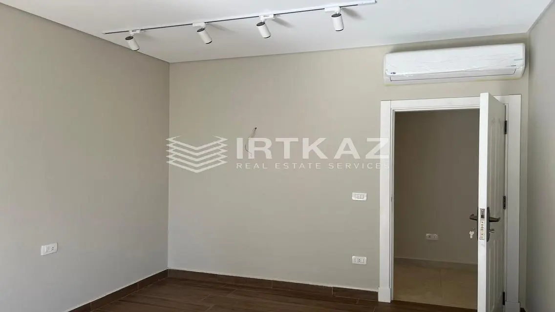 شقة متشطبة بالمطبخ و الاجهزة - اقل مدة ايجار سنة