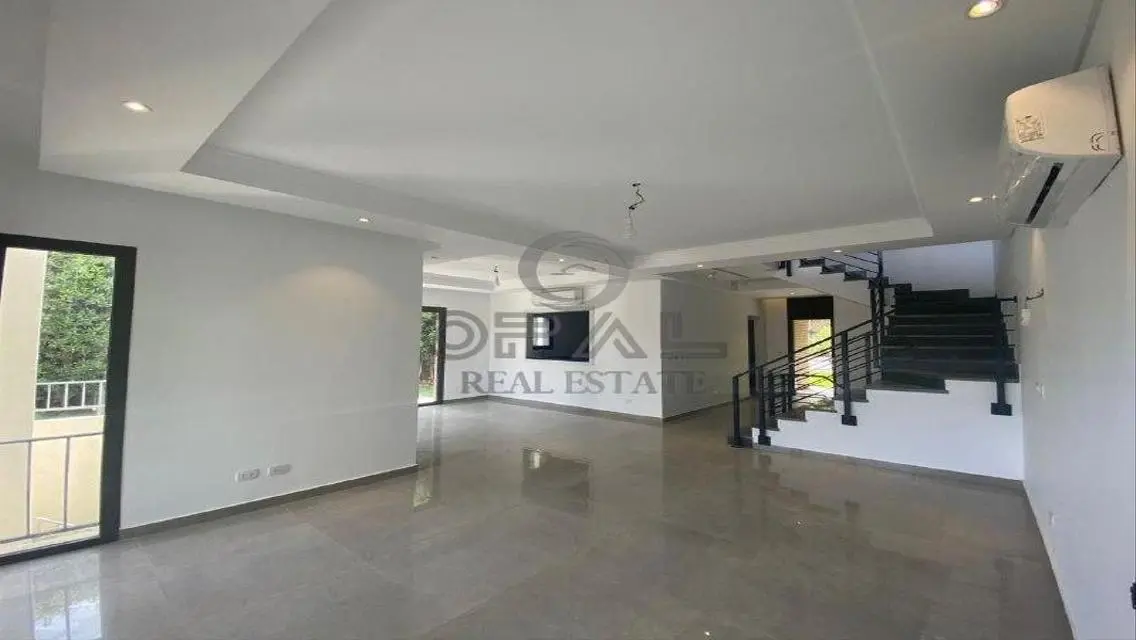 Twin house for rent in Allegria Beverly Hills