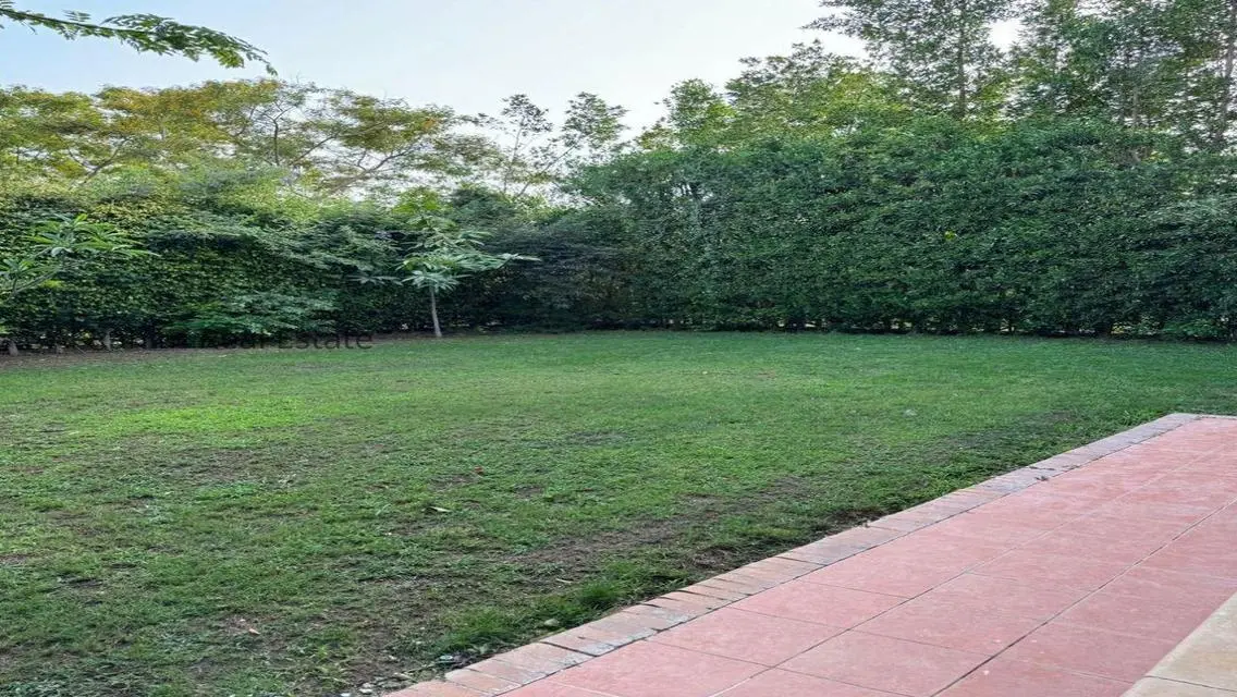 فيلا في مدينتي 860م نموذجG للايجار قانون بسعر مميز