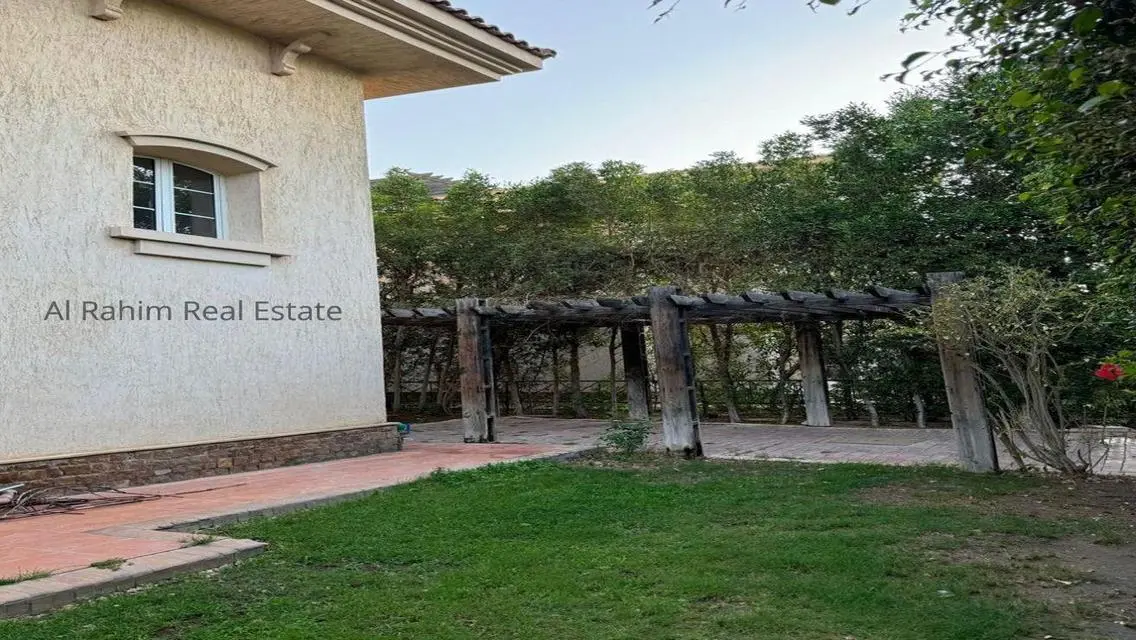 فيلا في مدينتي 860م نموذجG للايجار قانون بسعر مميز