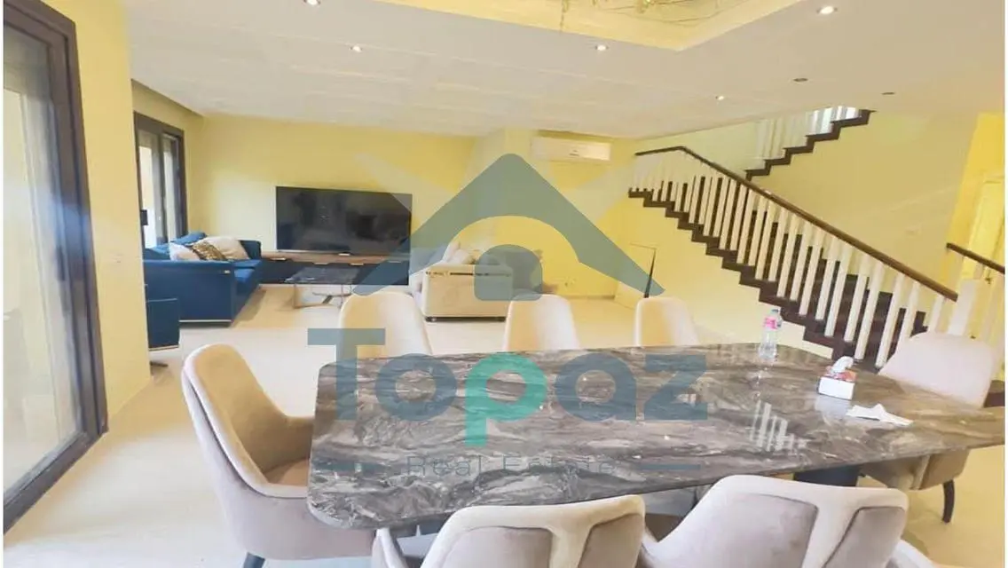 Duplex with garden For Sale Casa Beverly hills