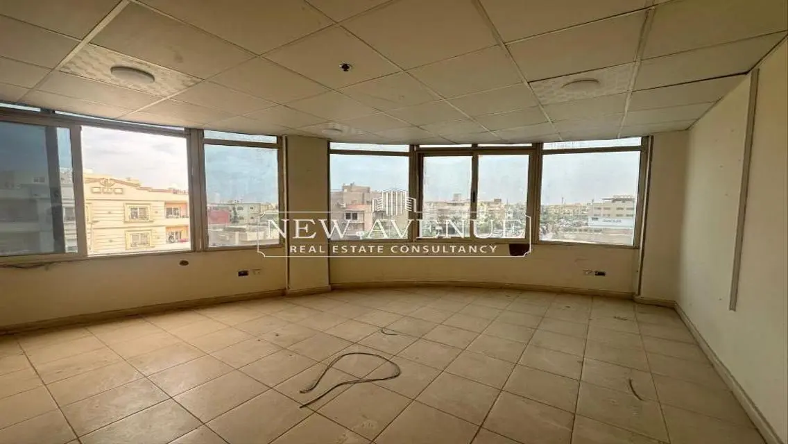 Office for rent at mahkama 2400m good opportunity