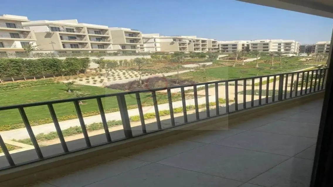 شقة للبيع بأقل سعر في كمباوند المراسم