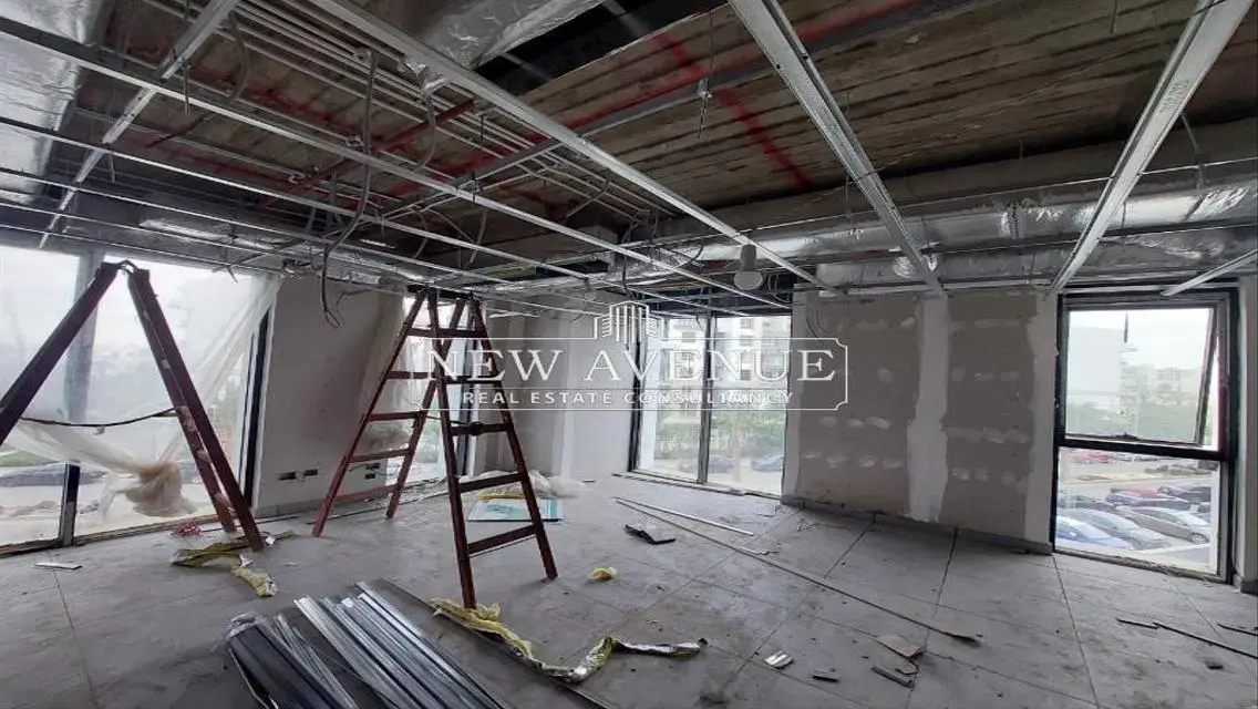 Open space office finished in hydepark fully-finished