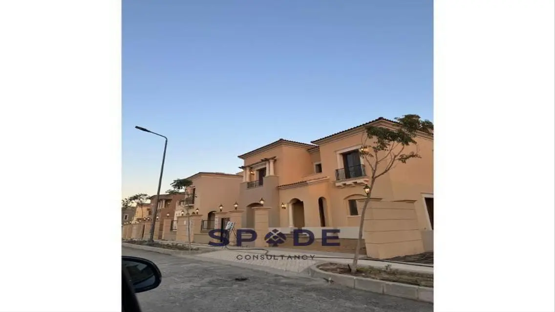 villa prime location overlooking biggest pocket