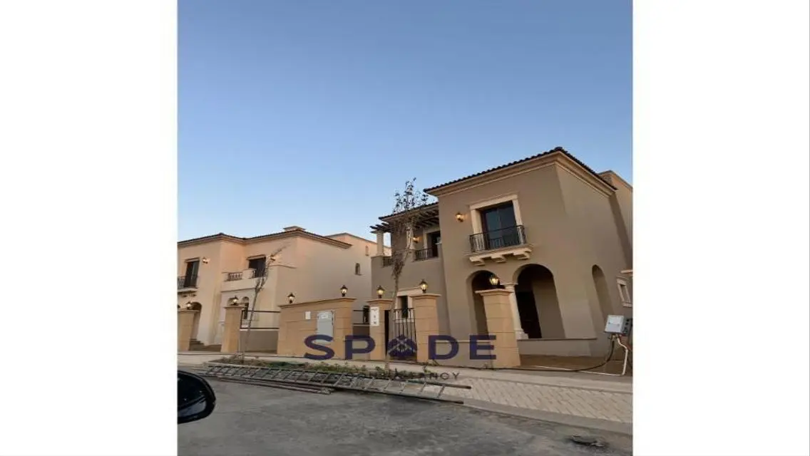 villa prime location overlooking biggest pocket
