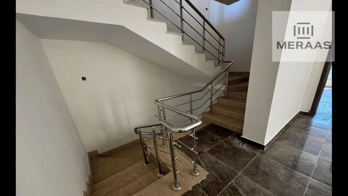 Immediate receipt of a 284 m² villa, fully furnish
