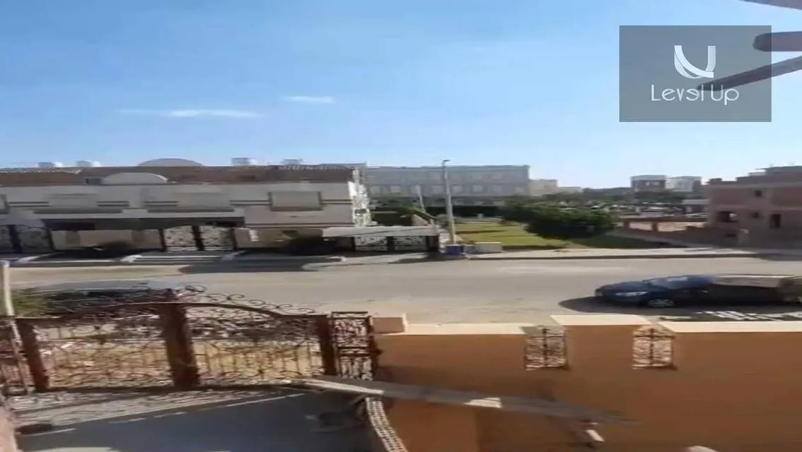 دوبلكس للبيع نصف تشطيب في كمبوند ضاحيه النخيل