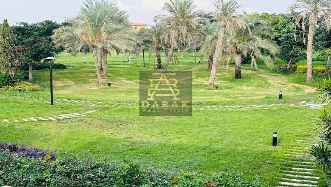 فيلا فاخره للبيع مدينتى كالقصر 6 غرف بحرى ناصيه