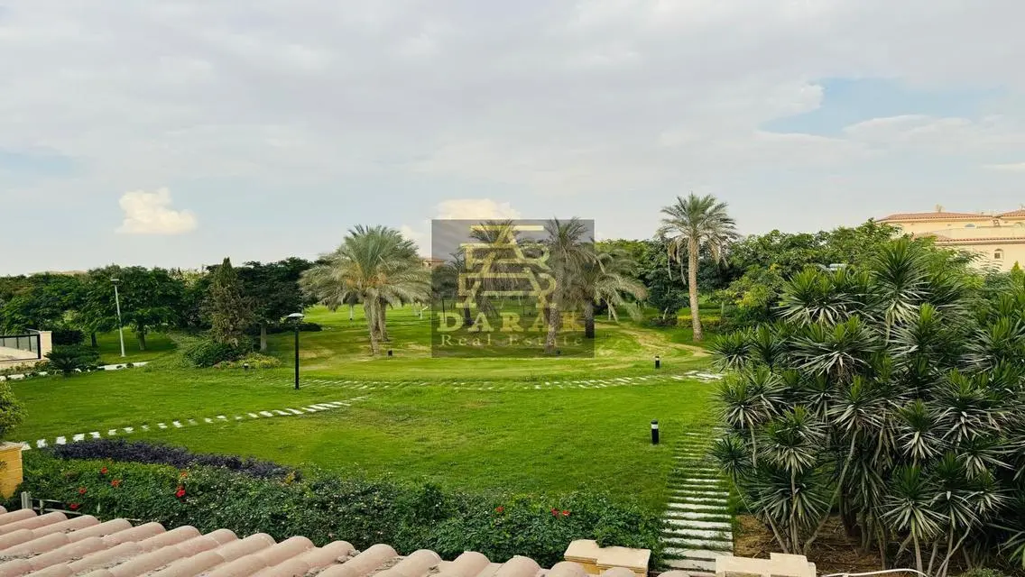 فيلا فاخره للبيع مدينتى كالقصر 6 غرف بحرى ناصيه