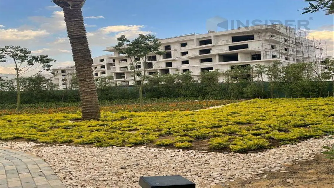 شقه للبيع ارضي بجاردن متشطبه بالتكيفات
