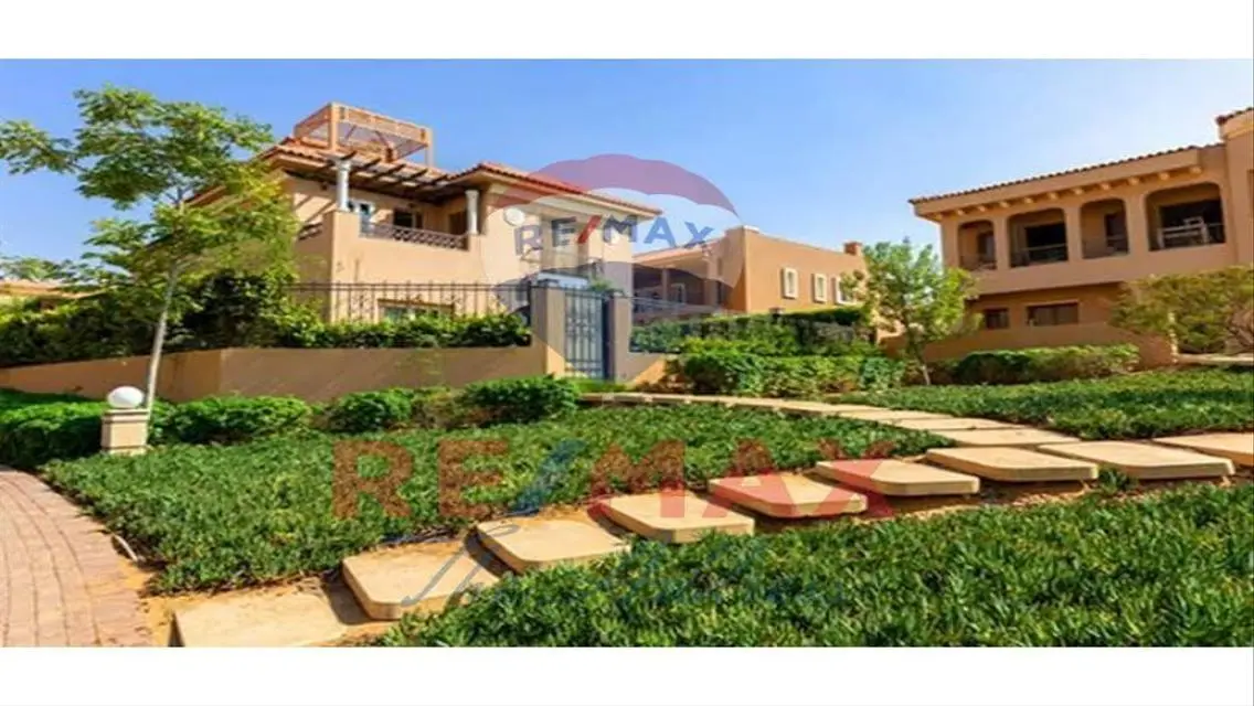 Villa for sale - ready to move - at Hyde Park