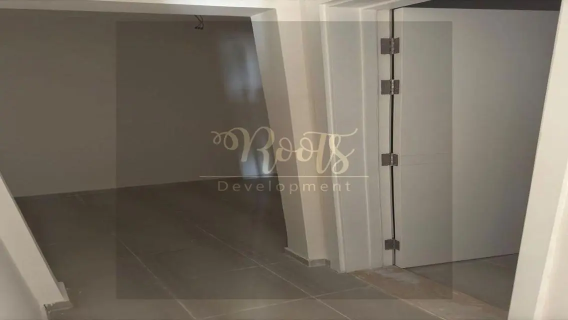Apartment in Prime Location, Fully finished w AC/s
