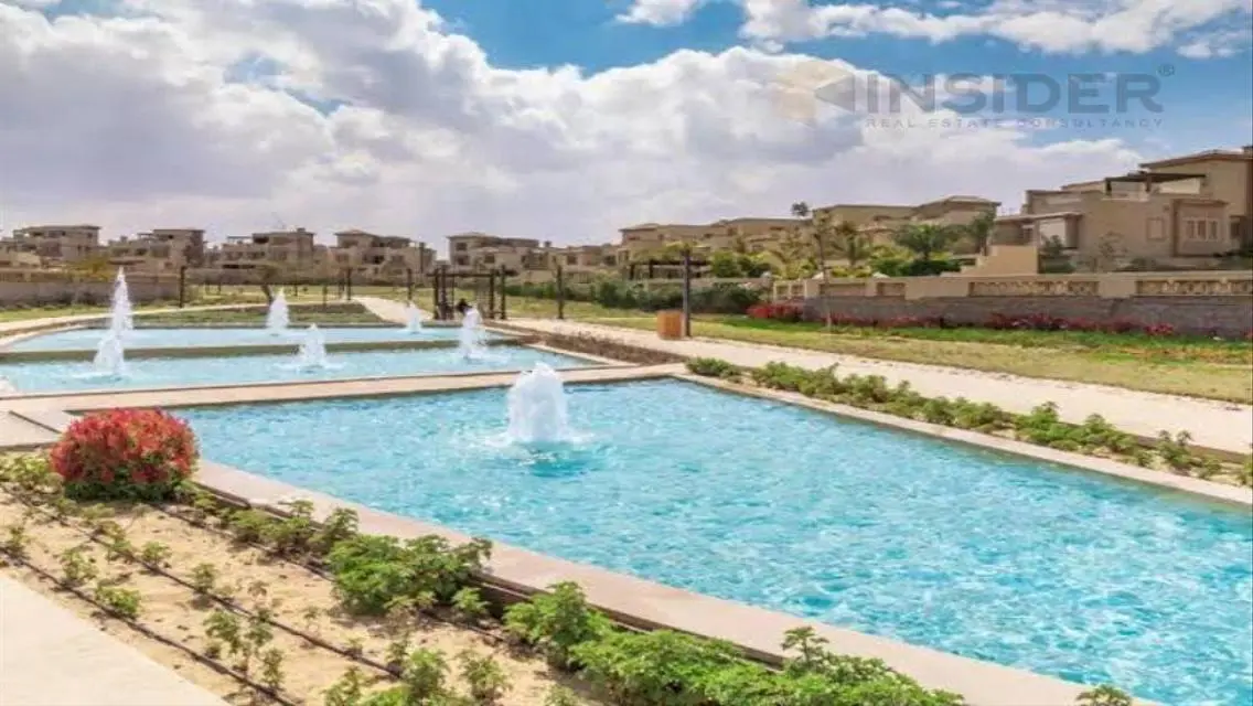 فيلا مميزة للبيع كمبوند بالم هيلز قطامية اكستنشن
