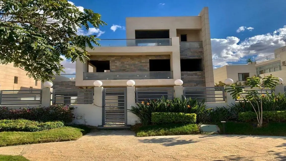 Ready to move Stand alone villa  DP, installments.