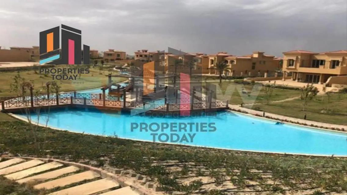 Semi-finished villa420m for sale in Royal Meadows