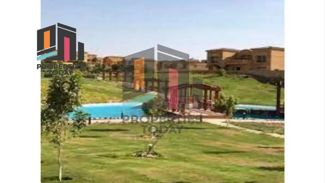 Semi-finished villa420m for sale in Royal Meadows