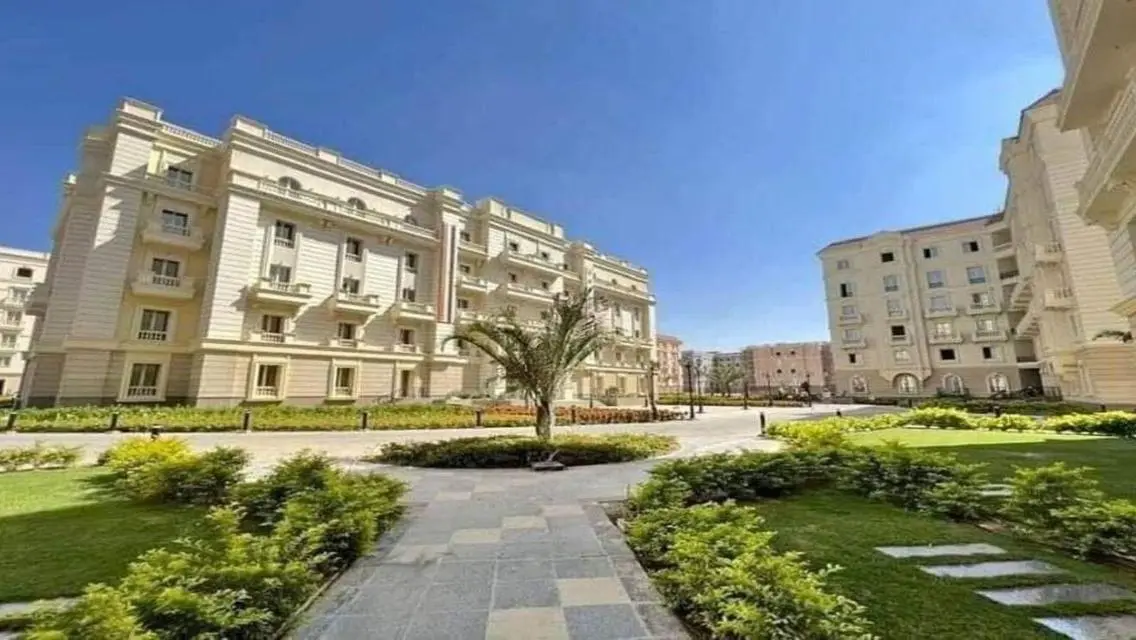 ِشقة متشطبة بفيو مميز للبيع في R5 جاهزة للمعاينة