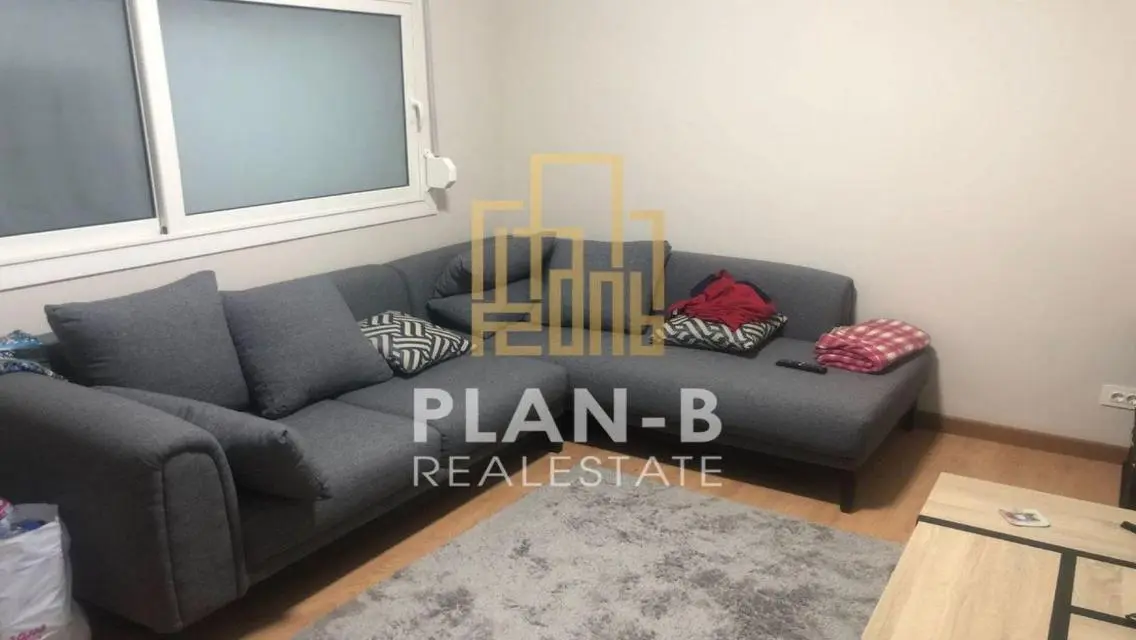For rent, a ground floor apartment with a garden