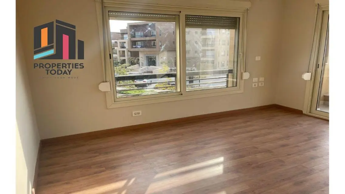 flat 237 sqm super deluxe finishing ACs &amp; kitchen