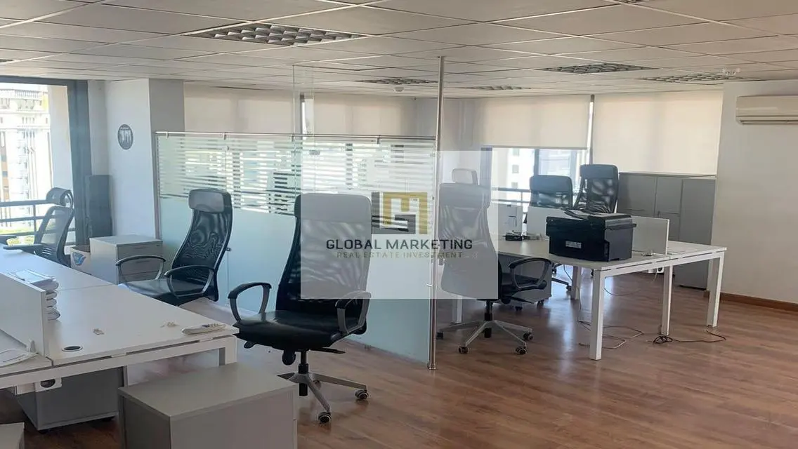 مبنى 3500م متشطب بالكامل للايجار على شارع التسعين