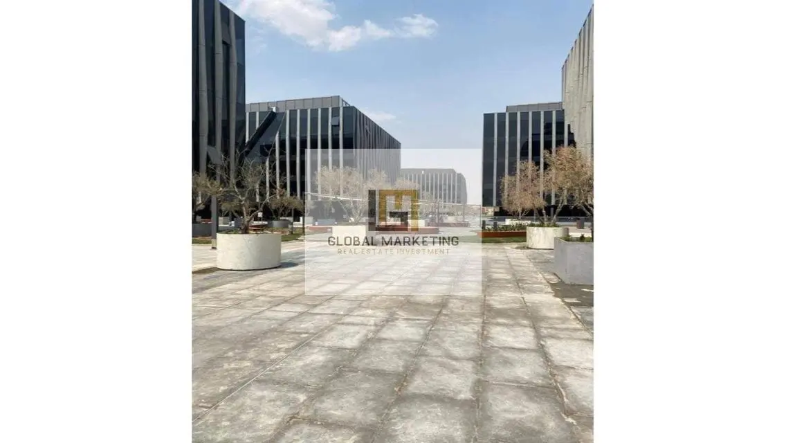 Elegant Office space for Rent 495m best location