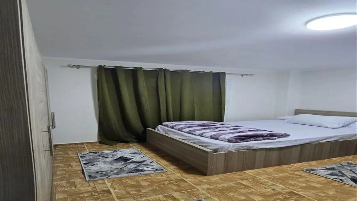 للايجار شقه مفروشه تحفه فى مدينتى B7