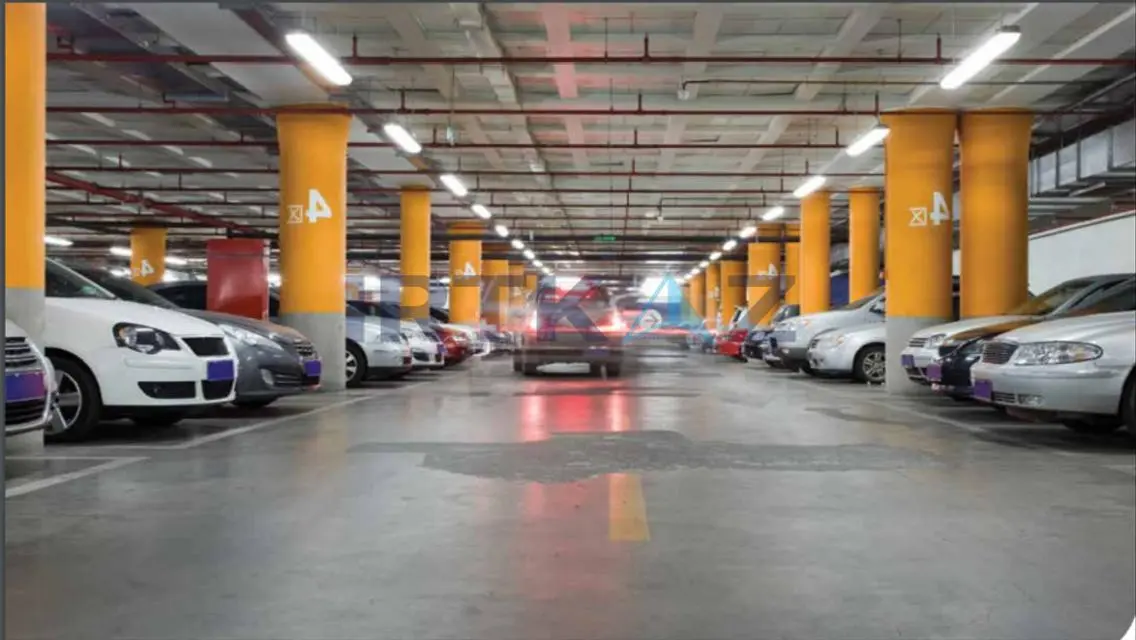 Office rent with A PRIME LOCATION in Business plus