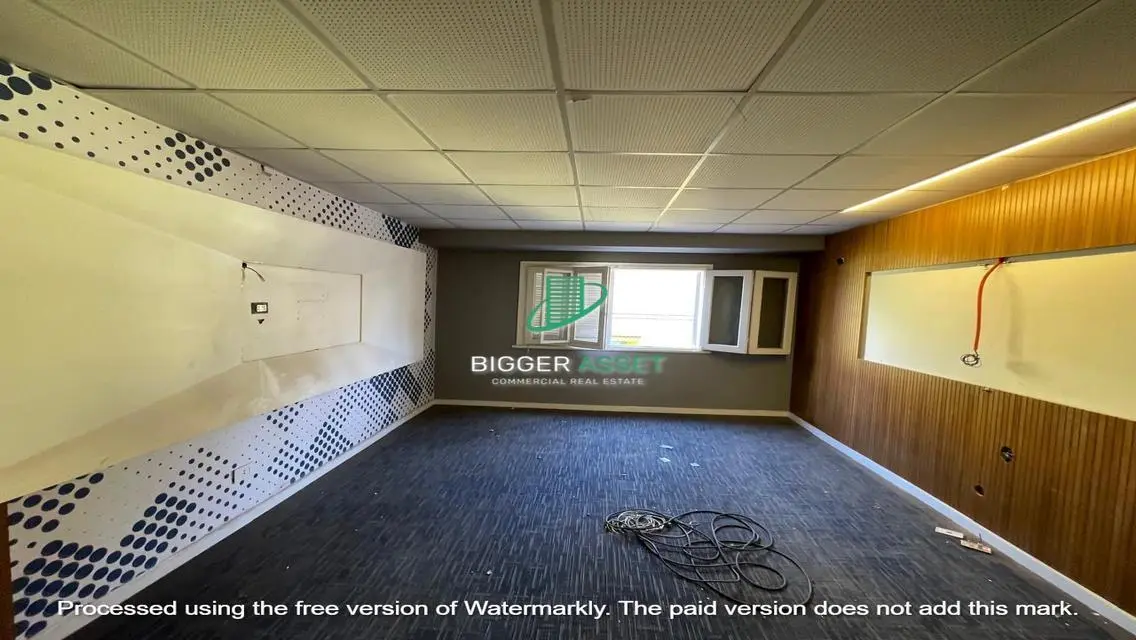 Luxury Ground Office|300Sqm With Garden|P Entrance